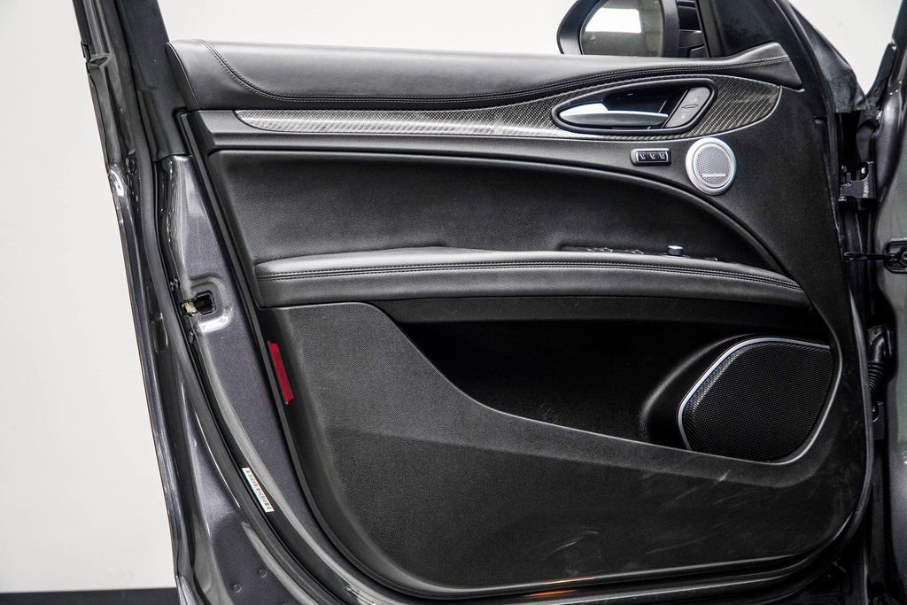 2022 Alfa Romeo Stelvio Quadrifoglio