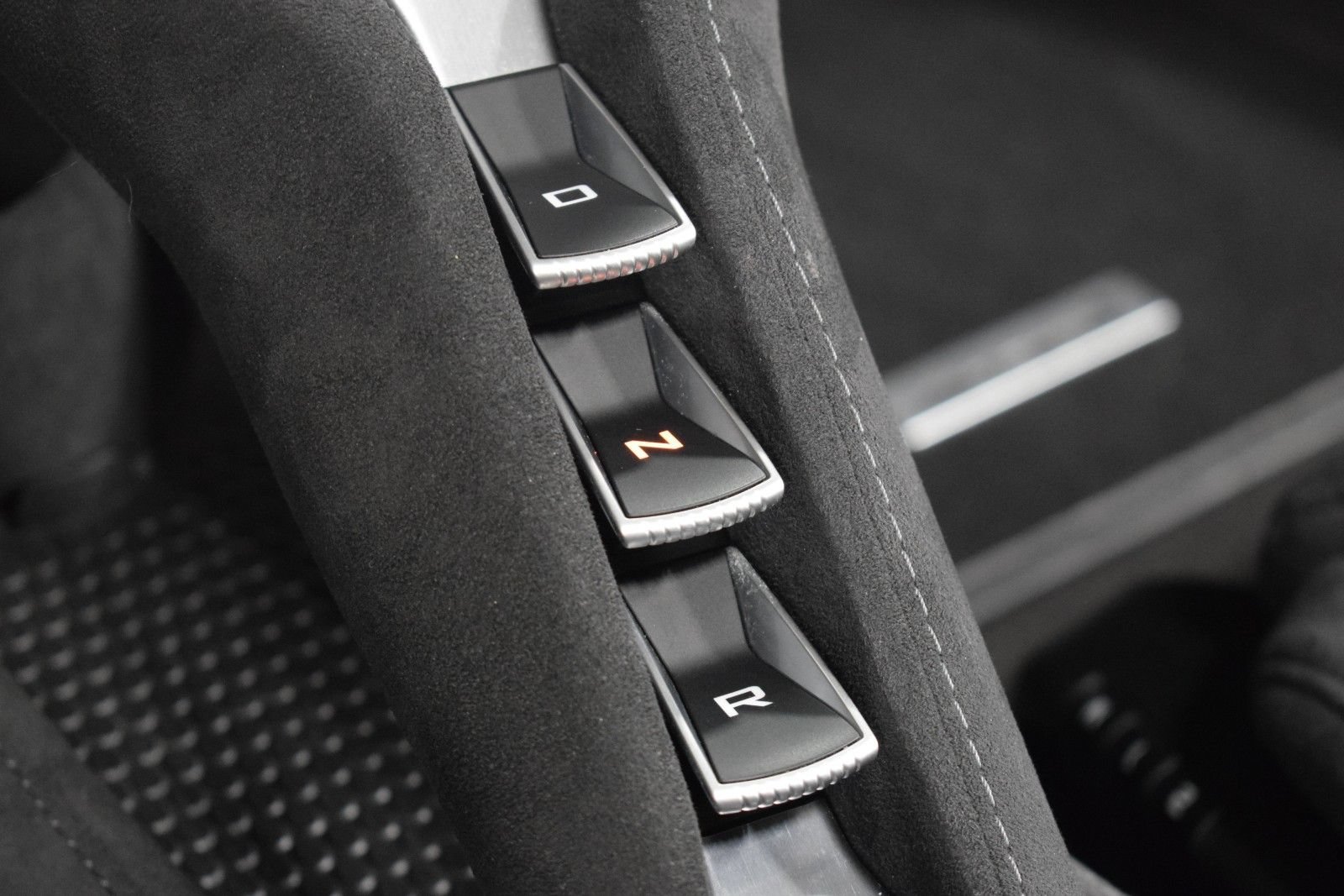 Used 2020 McLaren 720S Performance photo 34