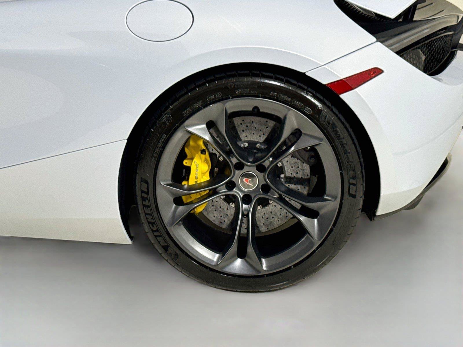 Used 2018 McLaren 720S Performance photo 35