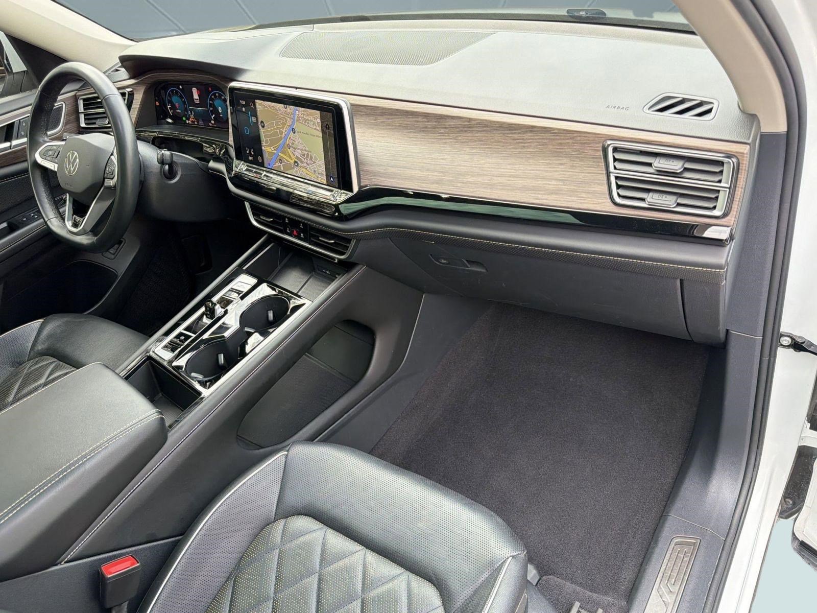 2024 Volkswagen Atlas SEL Premium R-Line