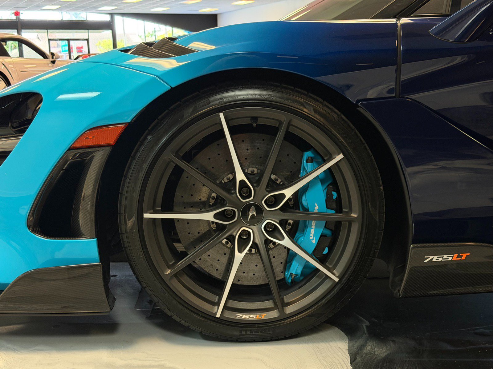 Used 2022 McLaren 765LT photo 7