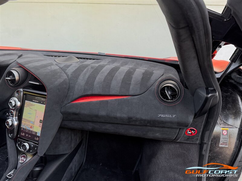 Used 2021 McLaren 765LT photo 31