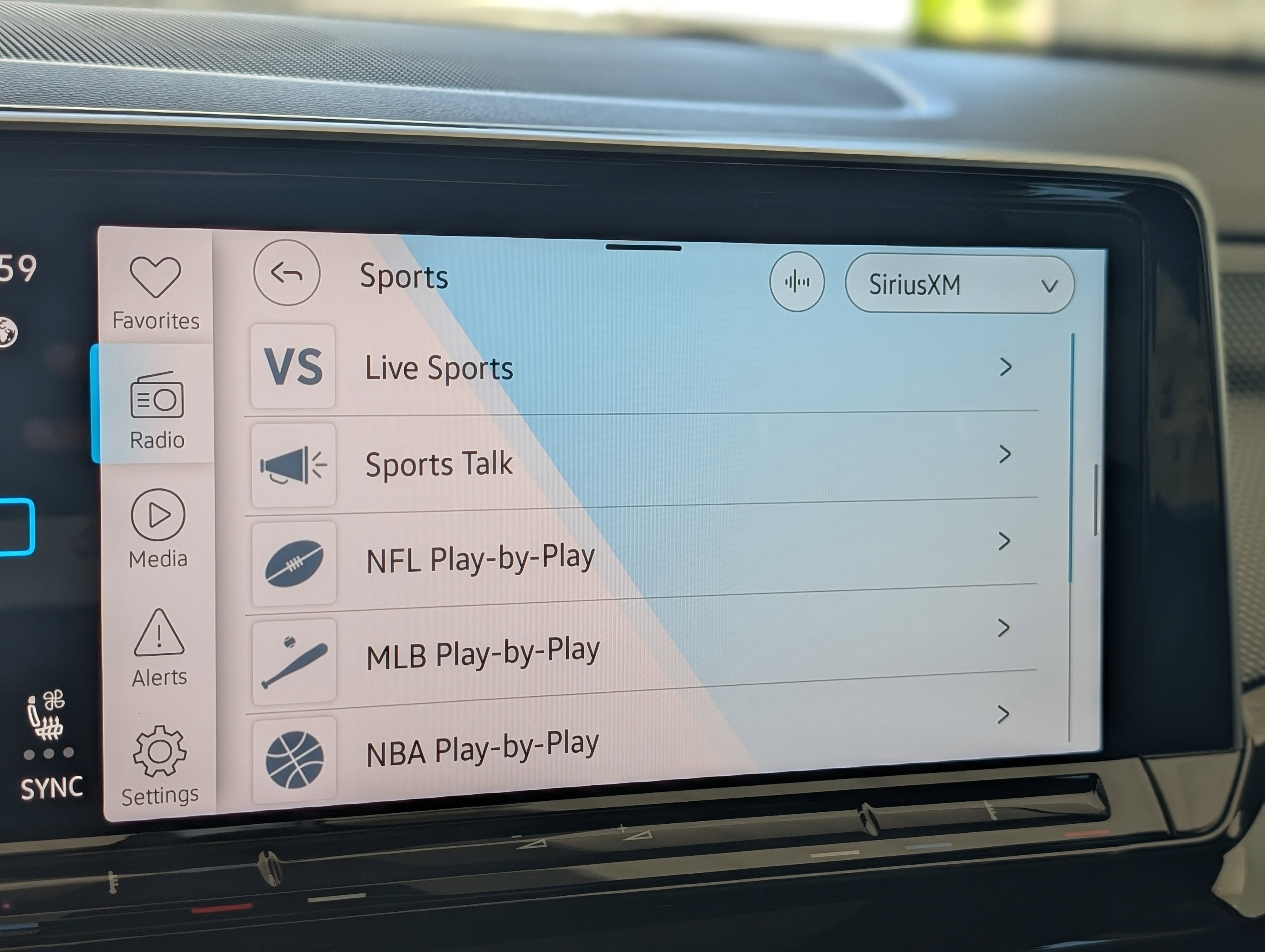 2025 Volkswagen Atlas Cross Sport SEL