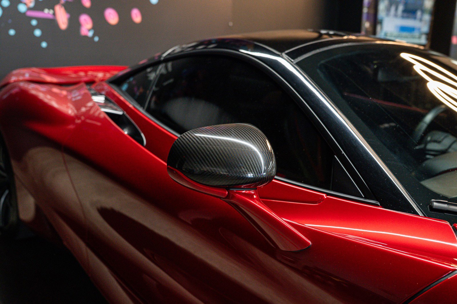 Used 2018 McLaren 720S photo 11