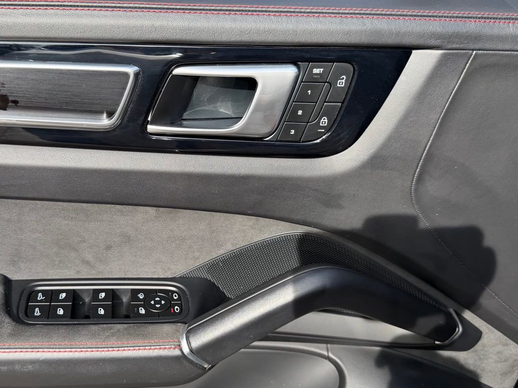 2023 Porsche Cayenne GTS