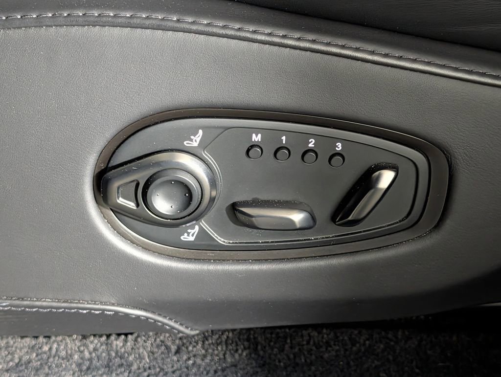 2023 Aston Martin DBX 707