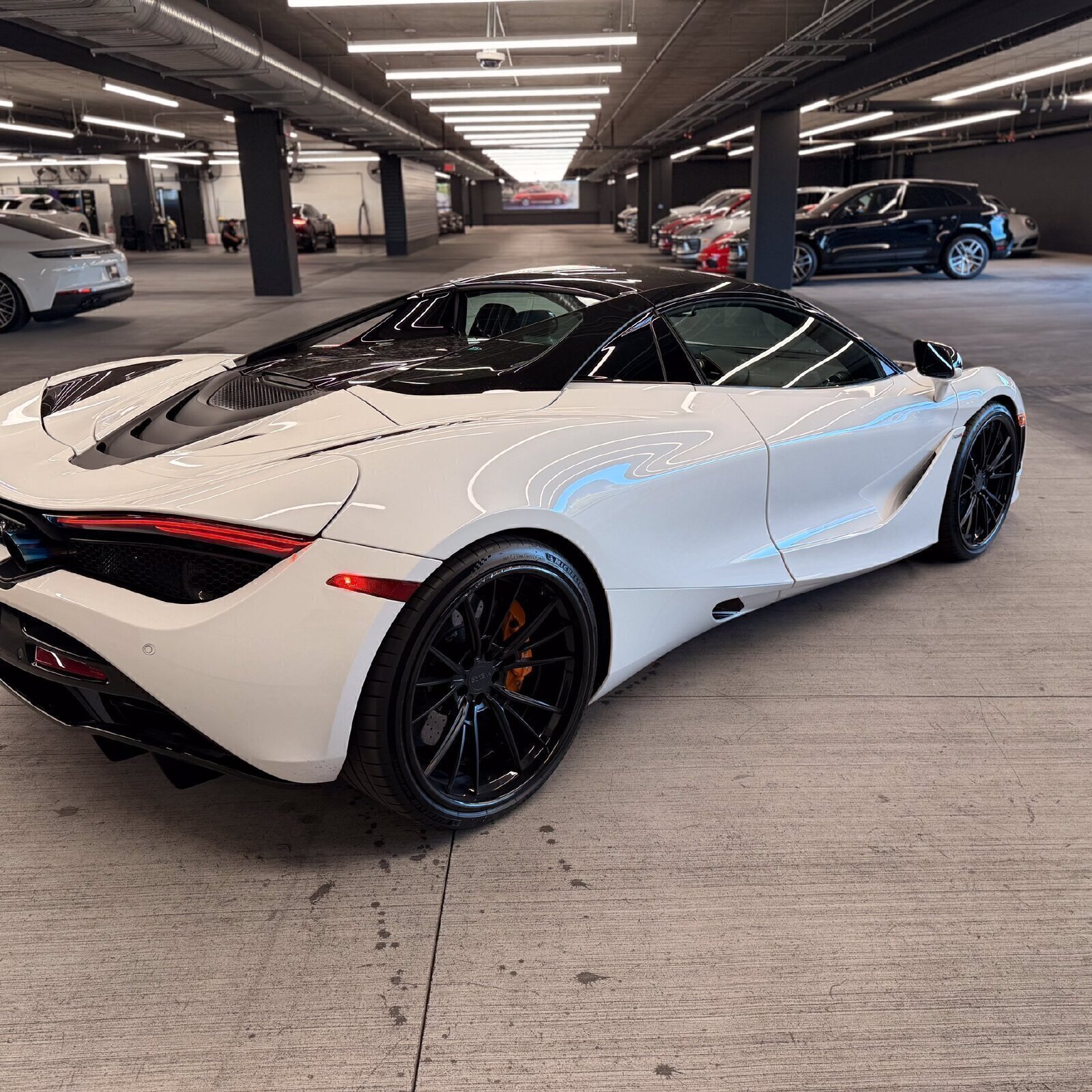 Used 2020 McLaren 720S Luxury photo 4