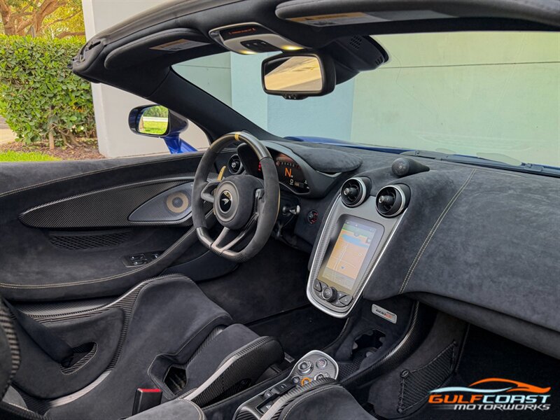 Used 2020 McLaren 600LT Spider photo 31