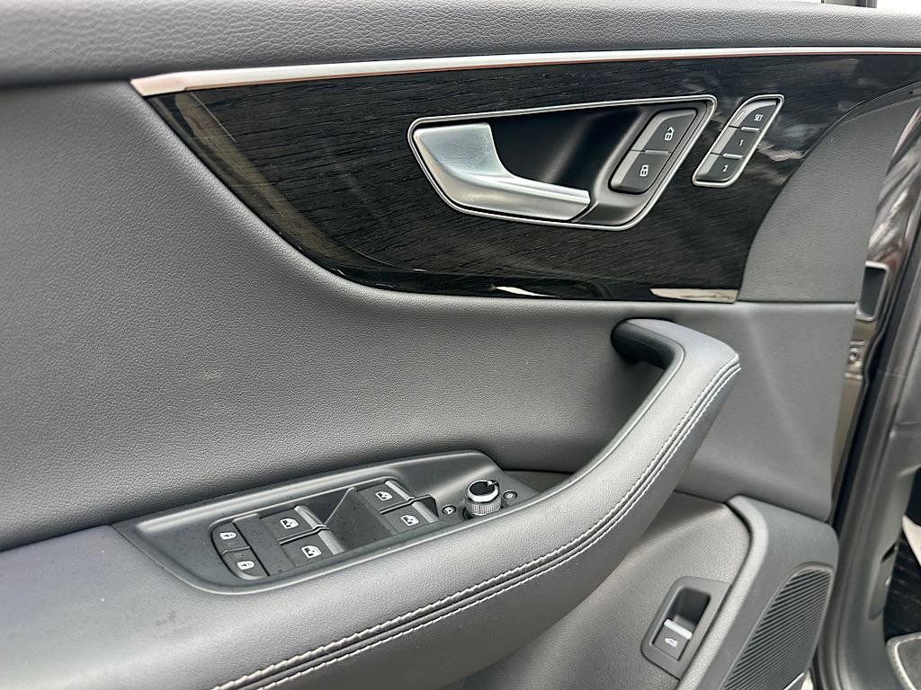 2025 Audi Q7 3.0T Premium Plus