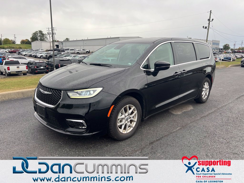 Used 2024 Chrysler Pacifica Touring-L