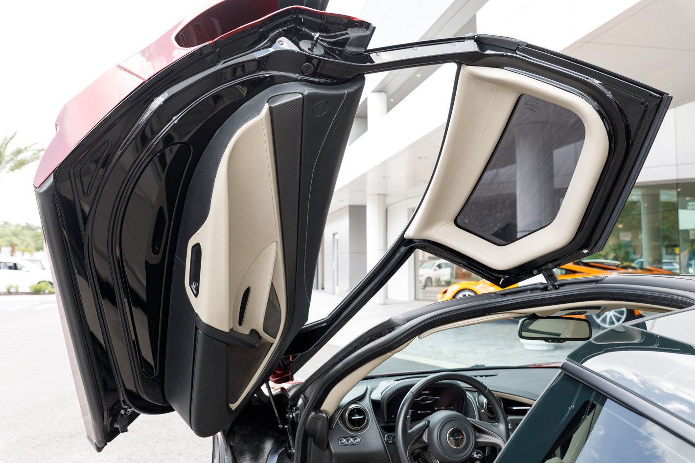 Used 2018 McLaren 720S Luxury photo 25