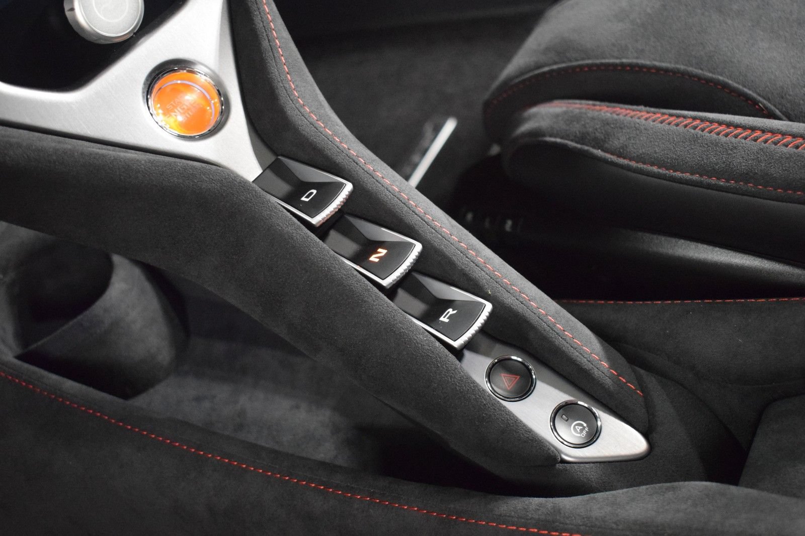 New 2026 McLaren 750S photo 35
