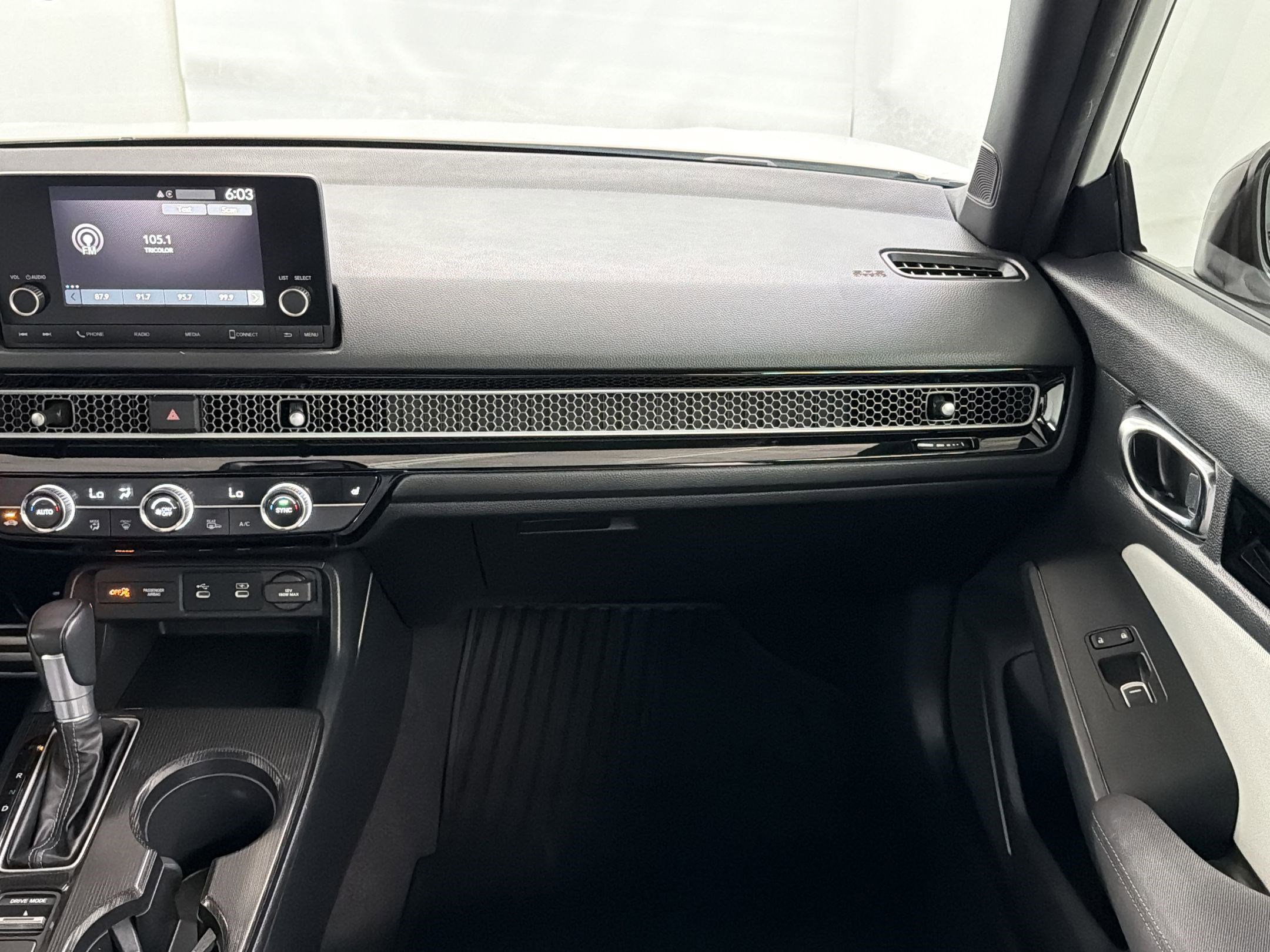 2025 Honda Civic FWD Hybrid Sedan