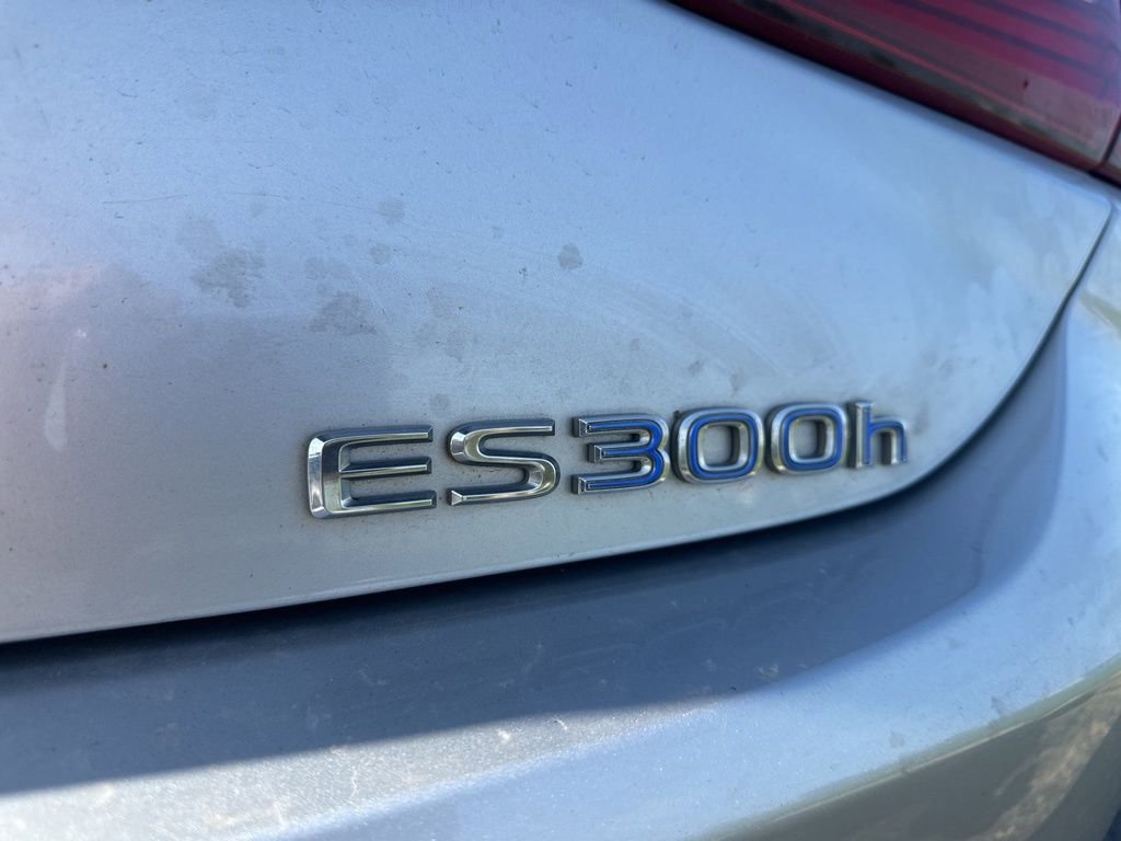2019 Lexus ES 300h
