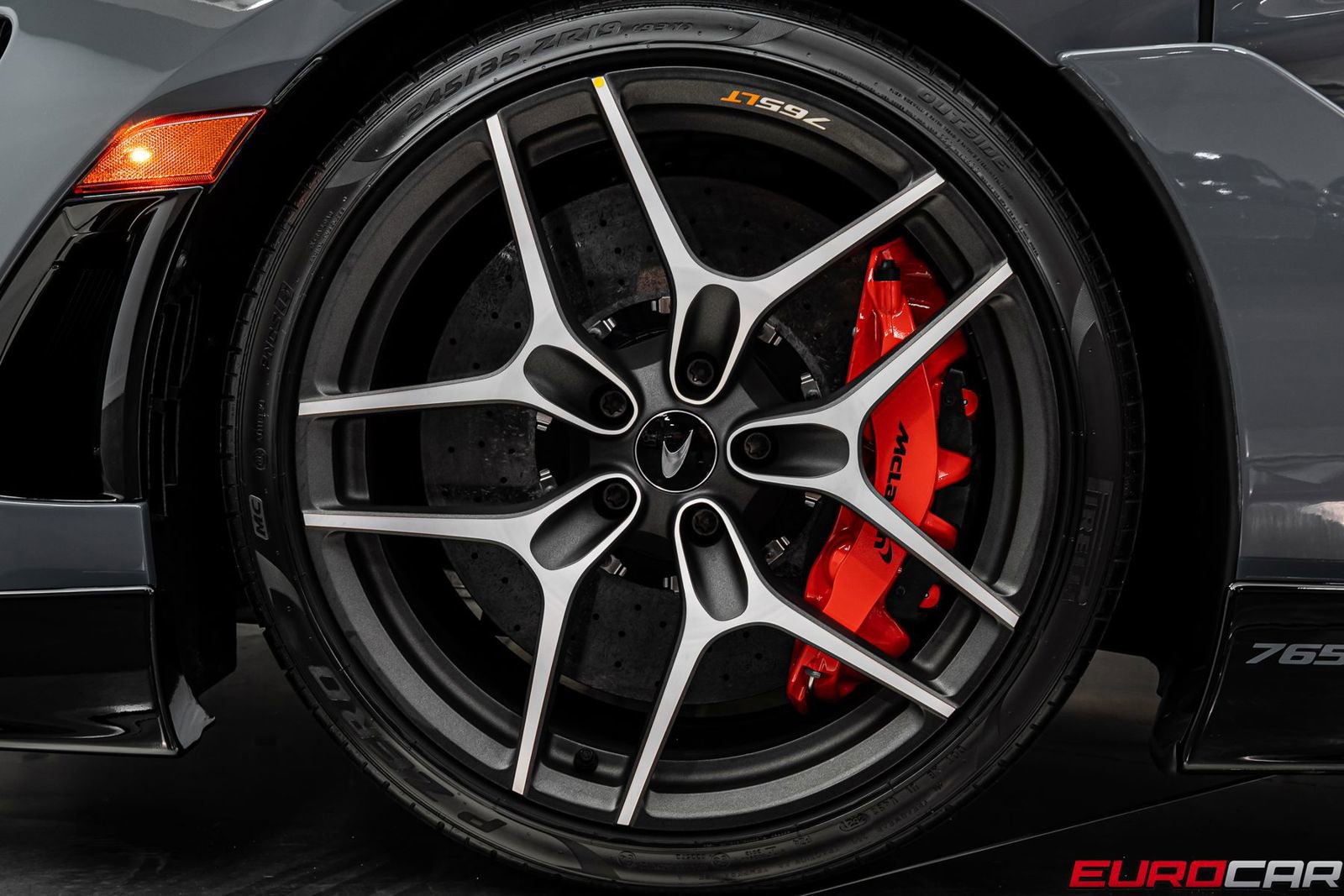 Used 2022 McLaren 765LT photo 29