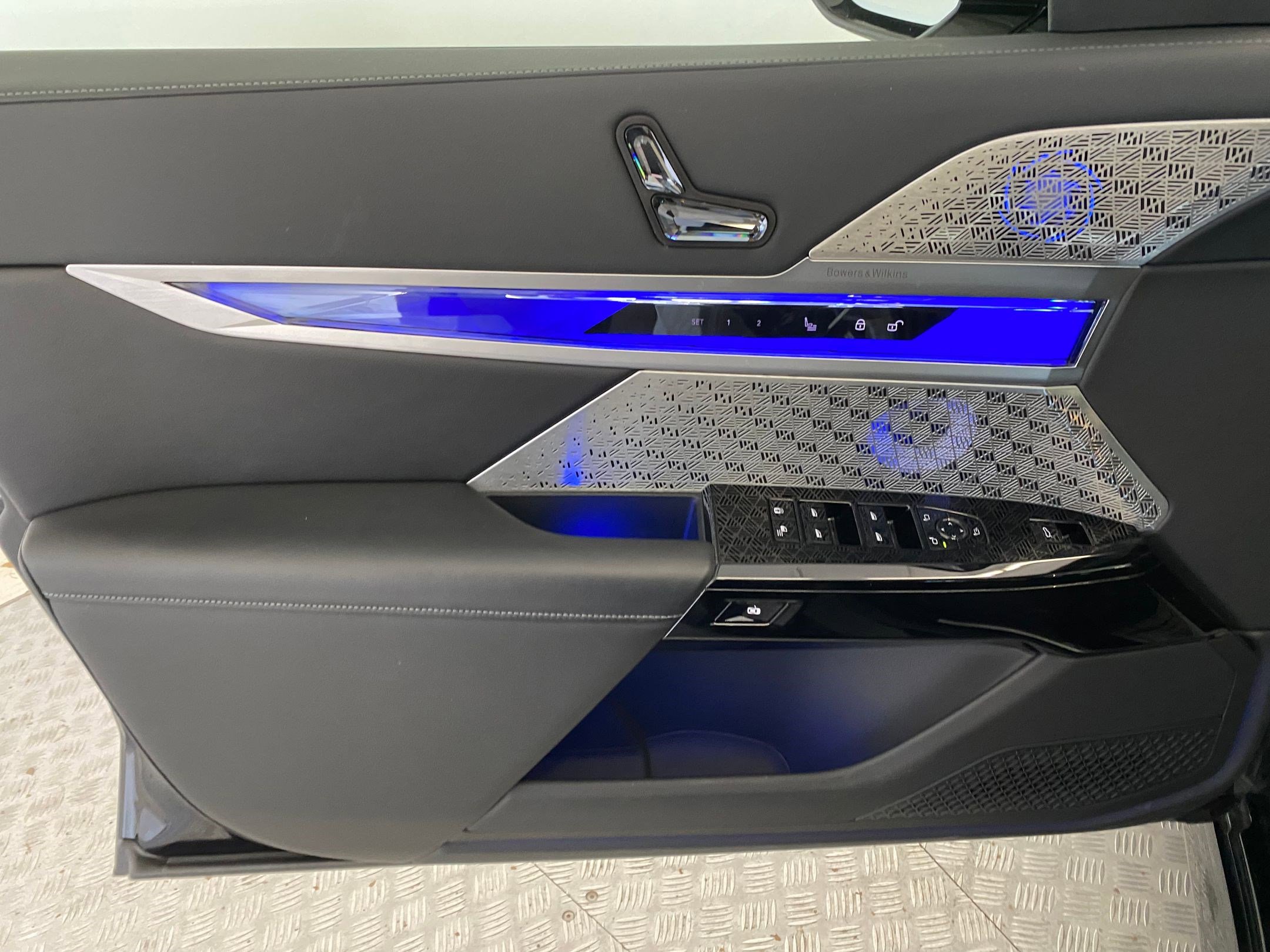 2025 BMW 760i xDrive