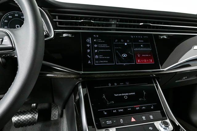 2025 Audi Q8 Premium