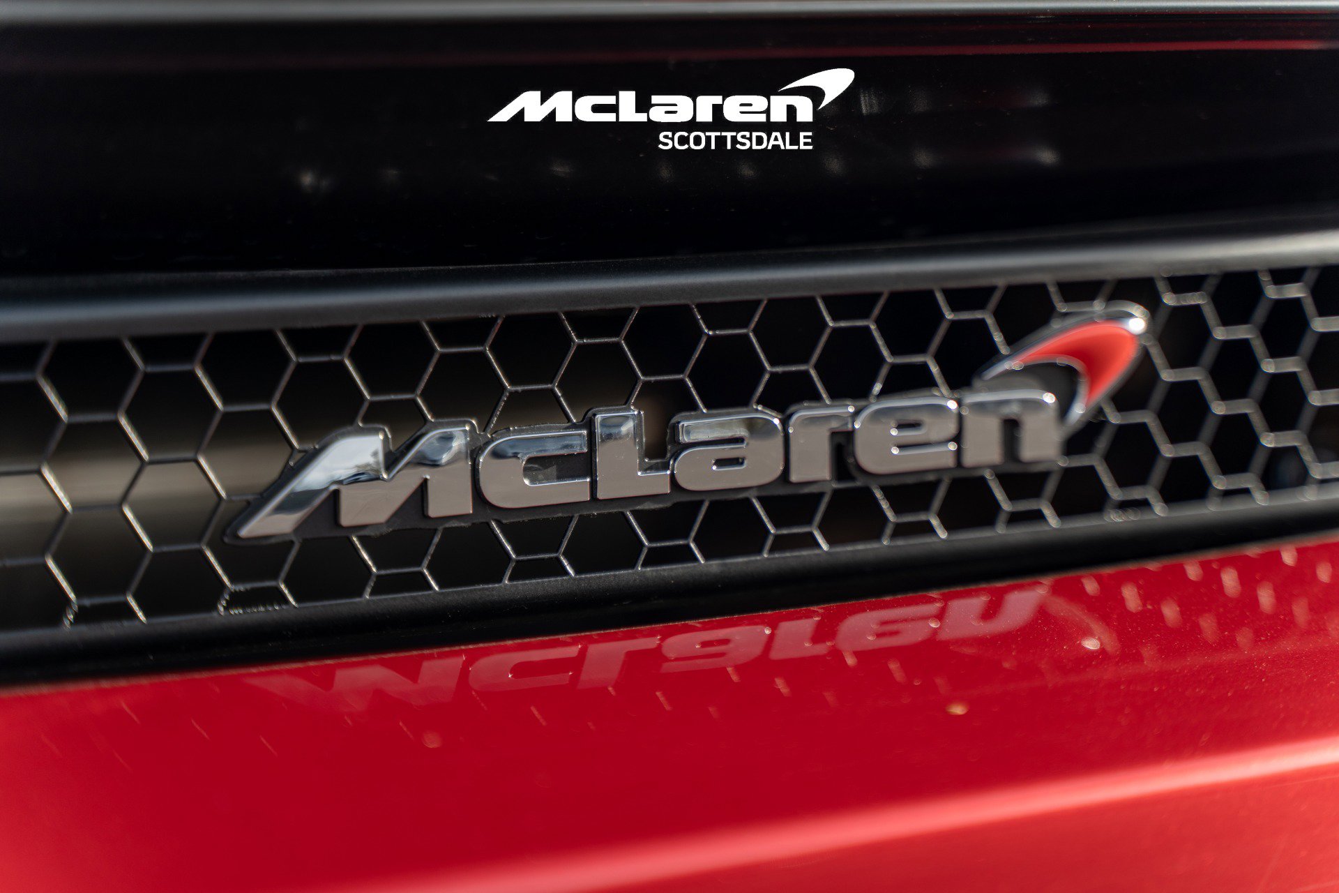 Used 2018 McLaren 720S Performance photo 18