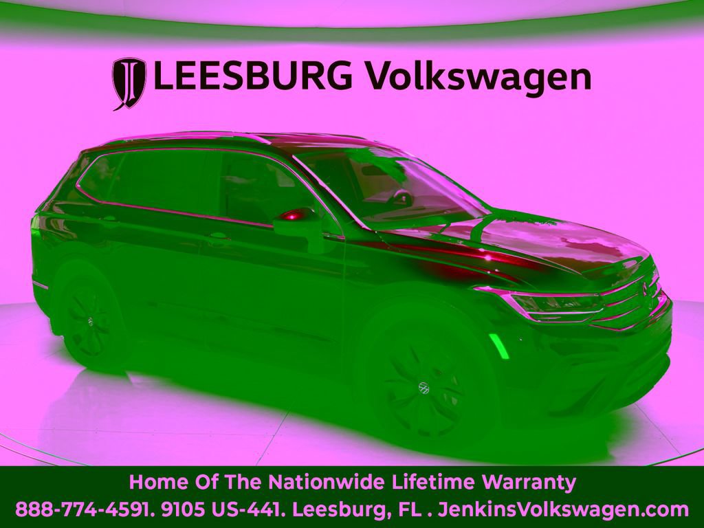 Used 2024 Volkswagen Tiguan SE