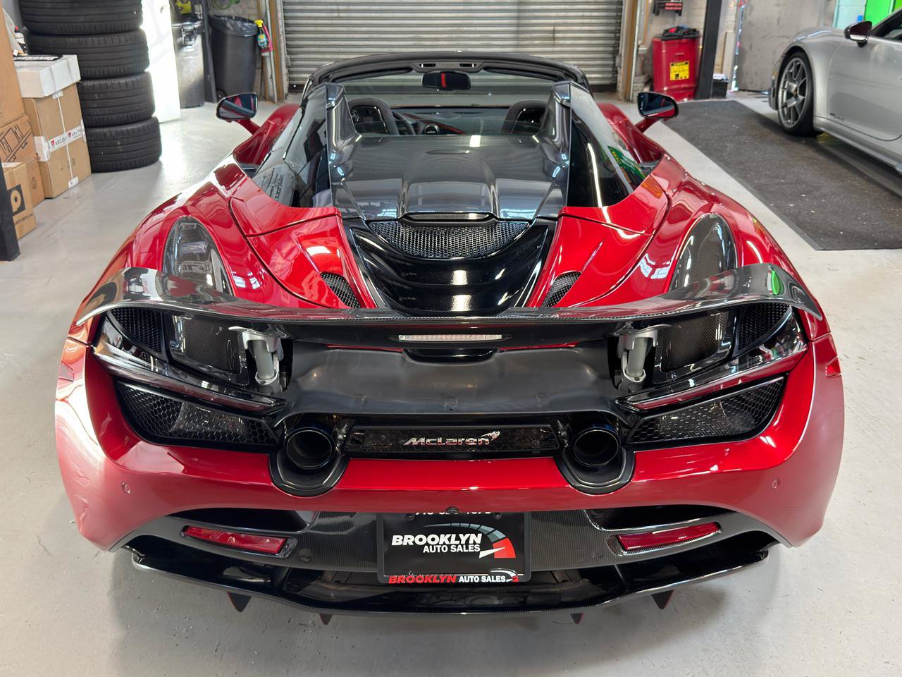 Used 2022 McLaren 720S Spider photo 9