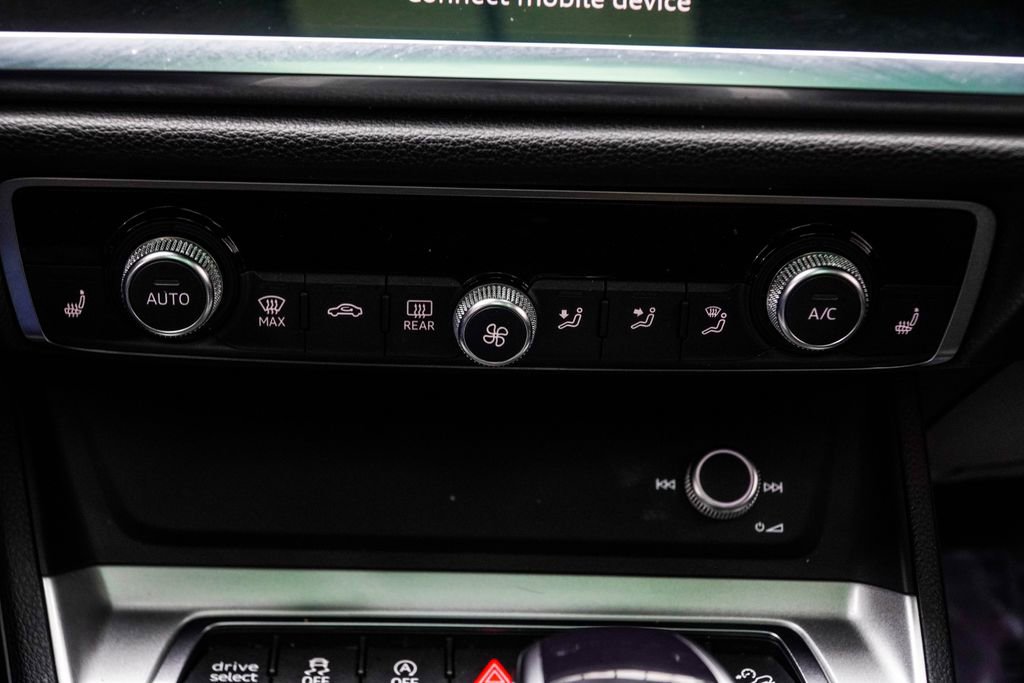 2025 Audi Q3 2.0T Premium