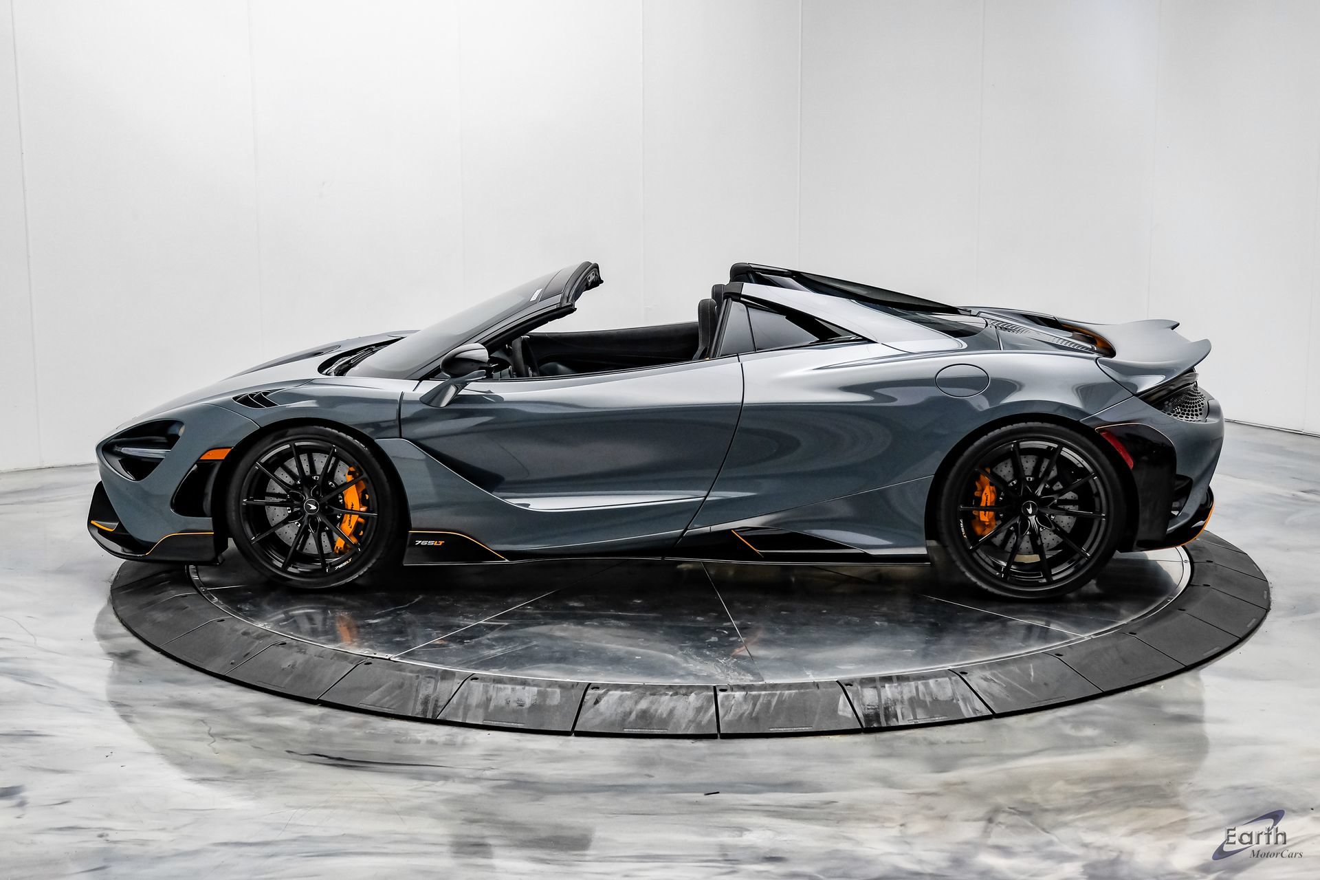 Used 2022 McLaren 765LT photo 9