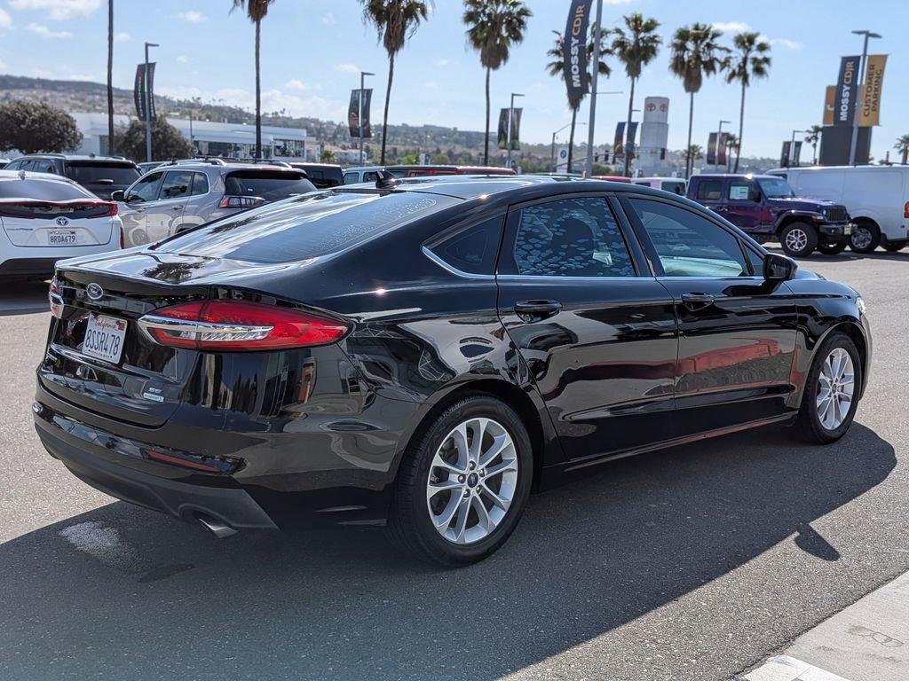 2020 Ford Fusion SE