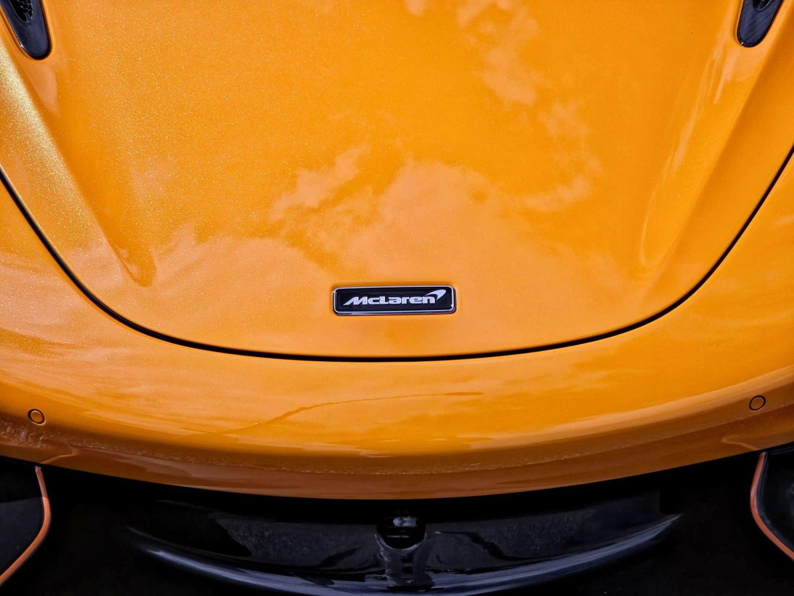 Used 2022 McLaren 765LT photo 19