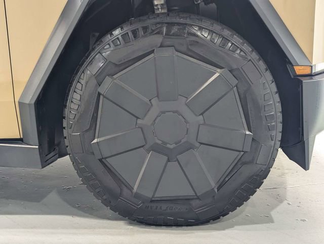 2024 Tesla Cybertruck AWD Crew Cab