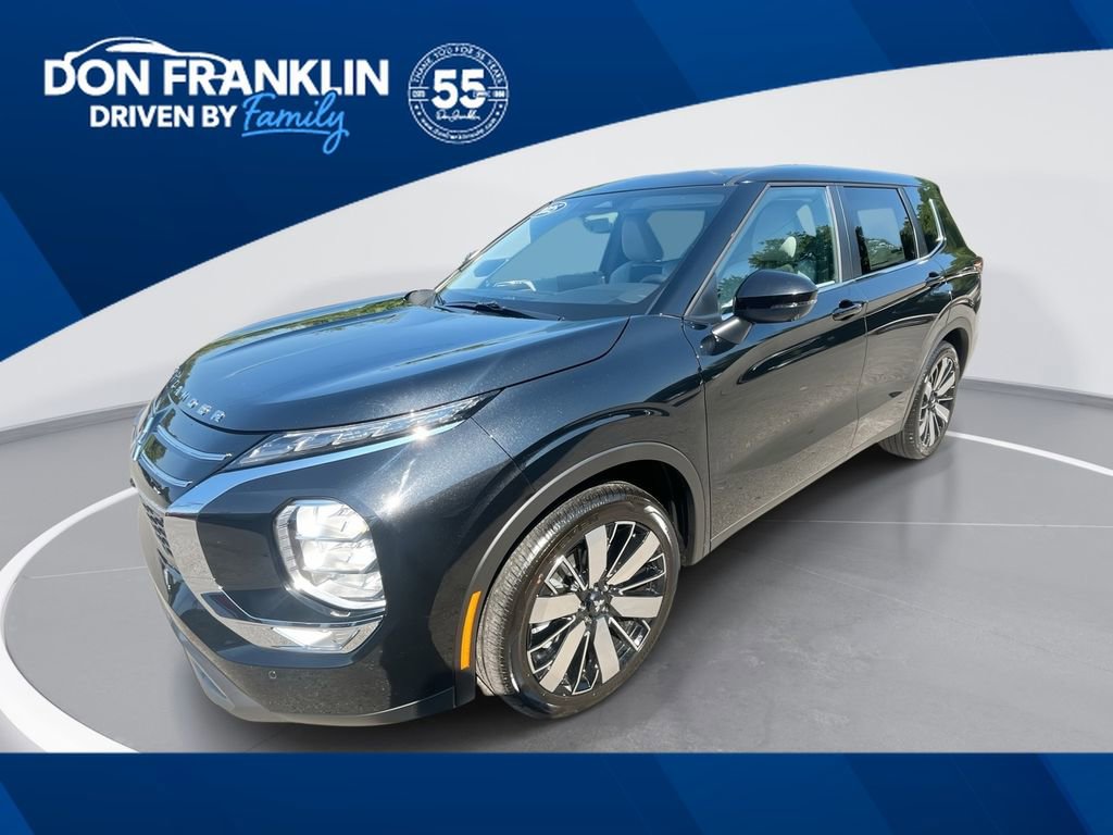 Used 2025 Mitsubishi Outlander SE