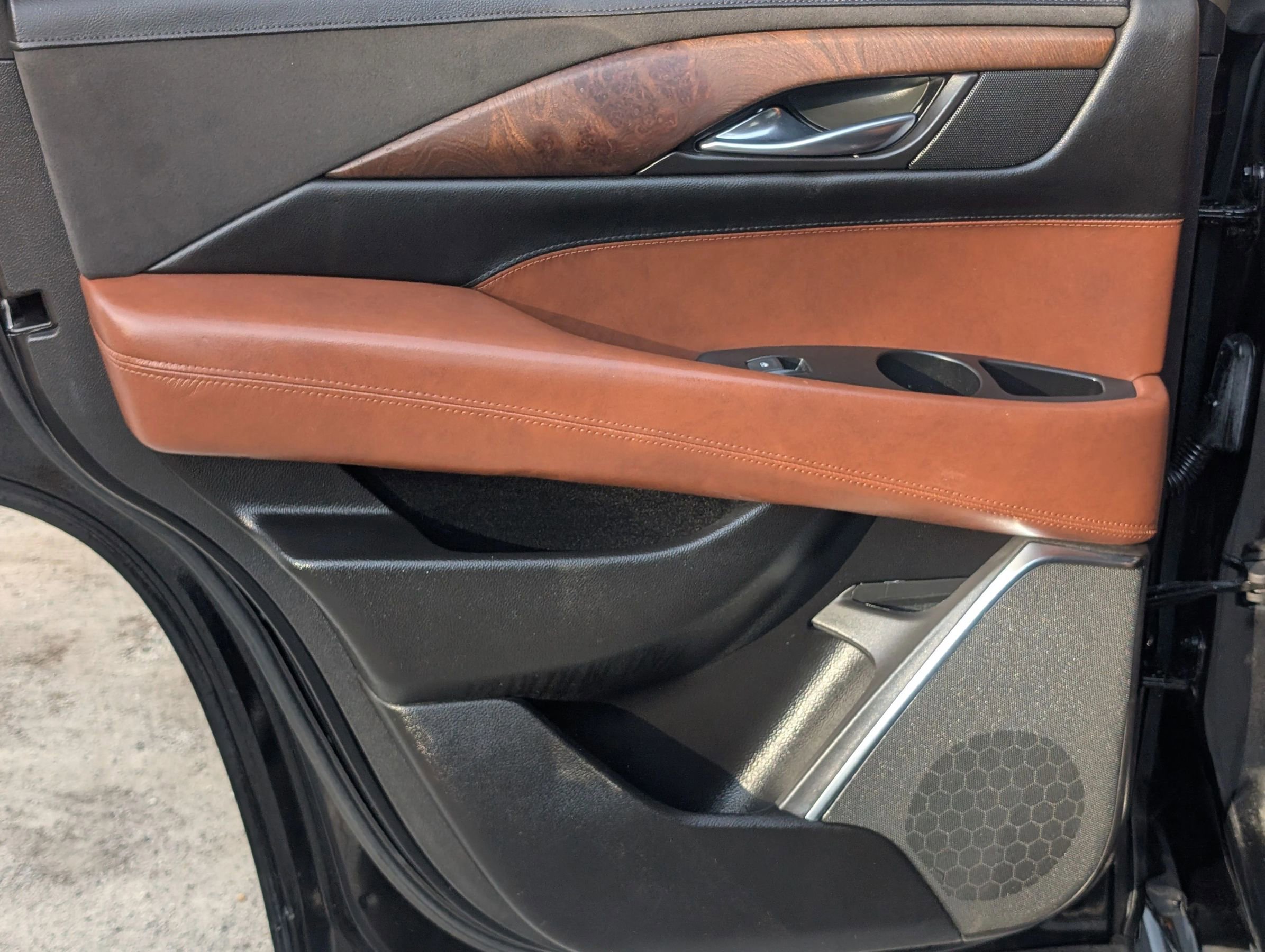 2016 Cadillac Escalade Luxury