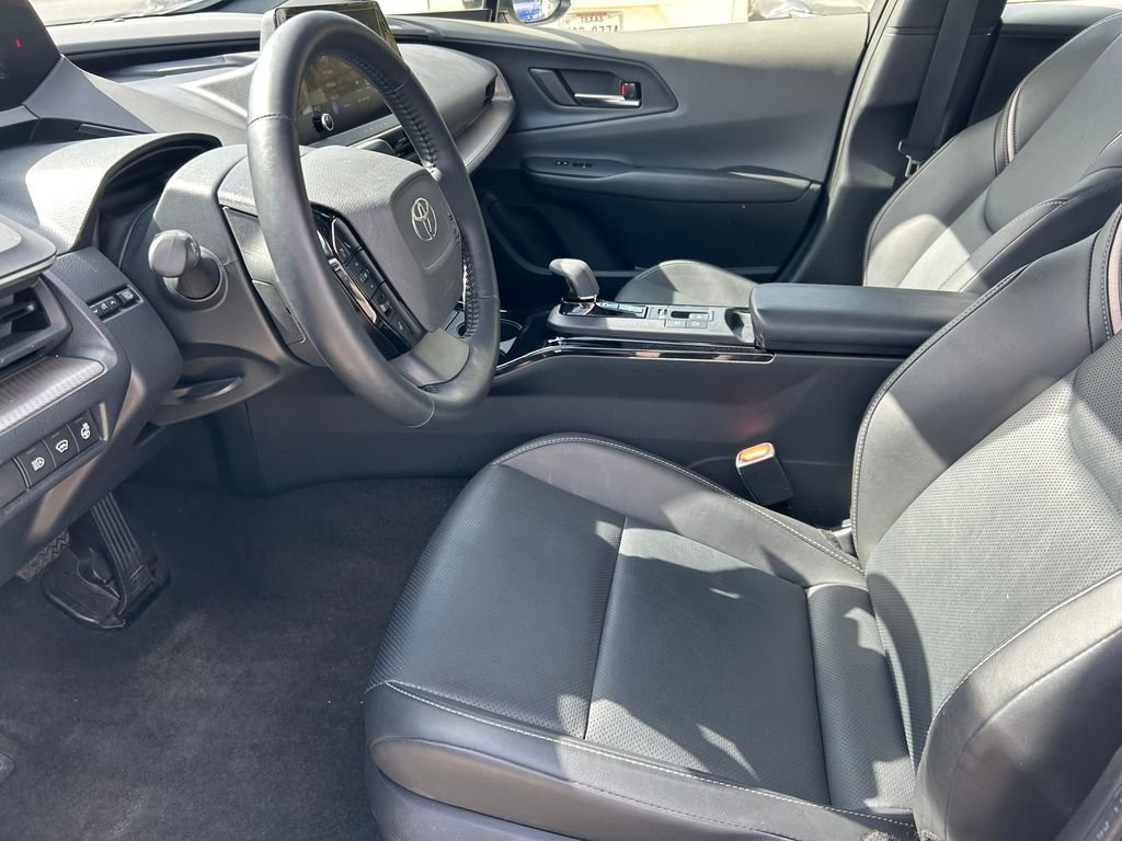 2025 Toyota Prius XLE