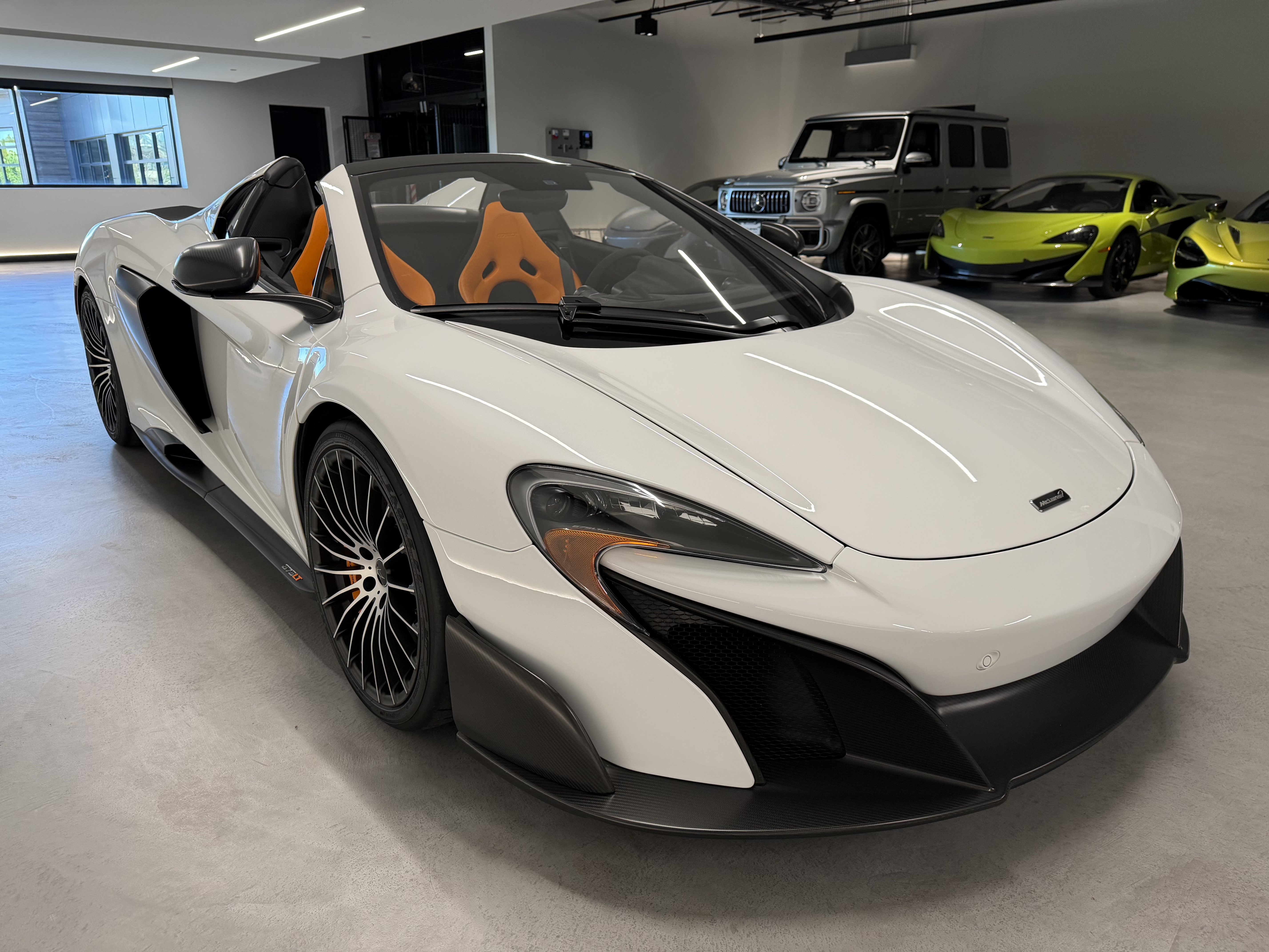 Used 2016 McLaren 675LT Spider photo 10