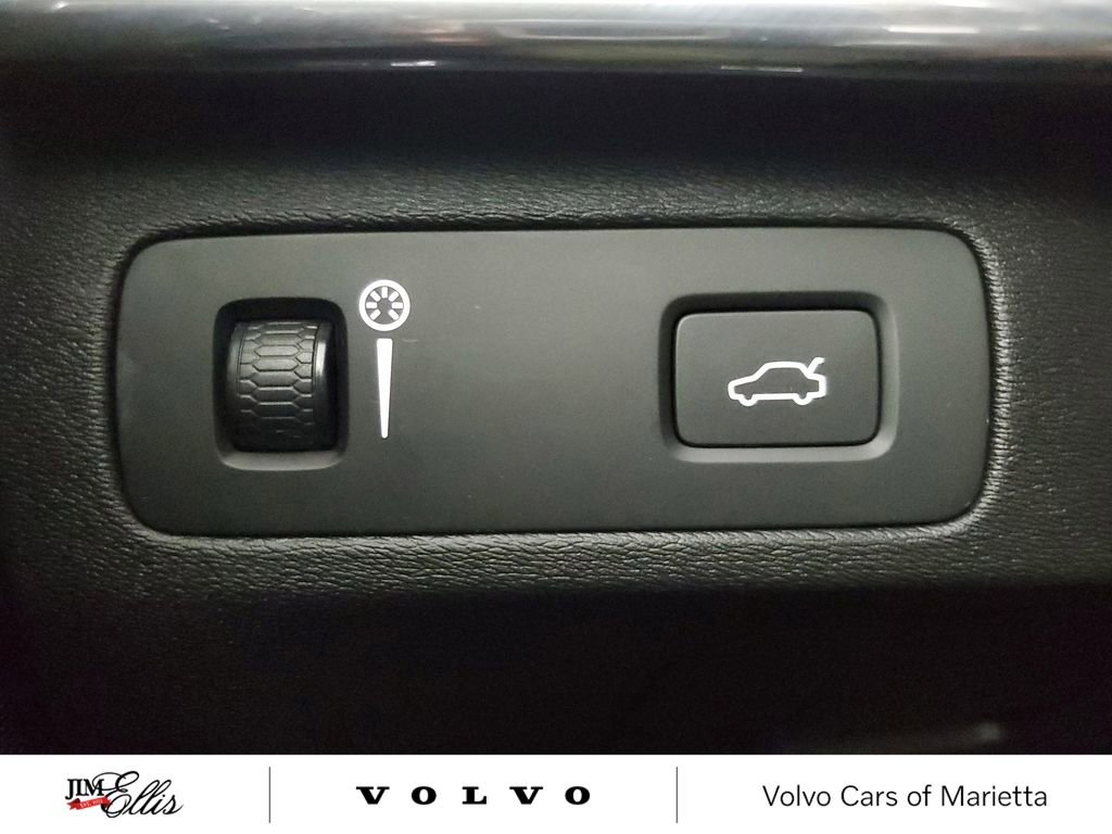 2020 Volvo Xc90 T6 Momentum