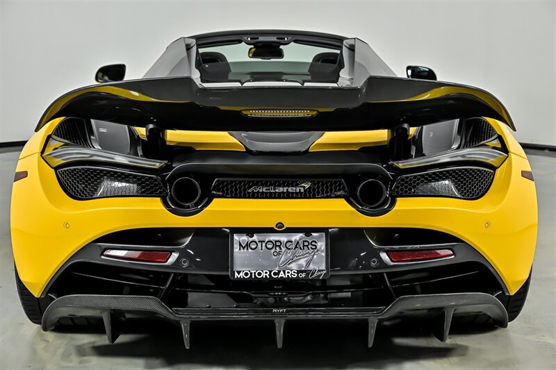 Used 2022 McLaren 720S Luxury photo 14