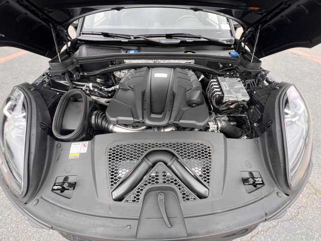 2023 Porsche Macan S