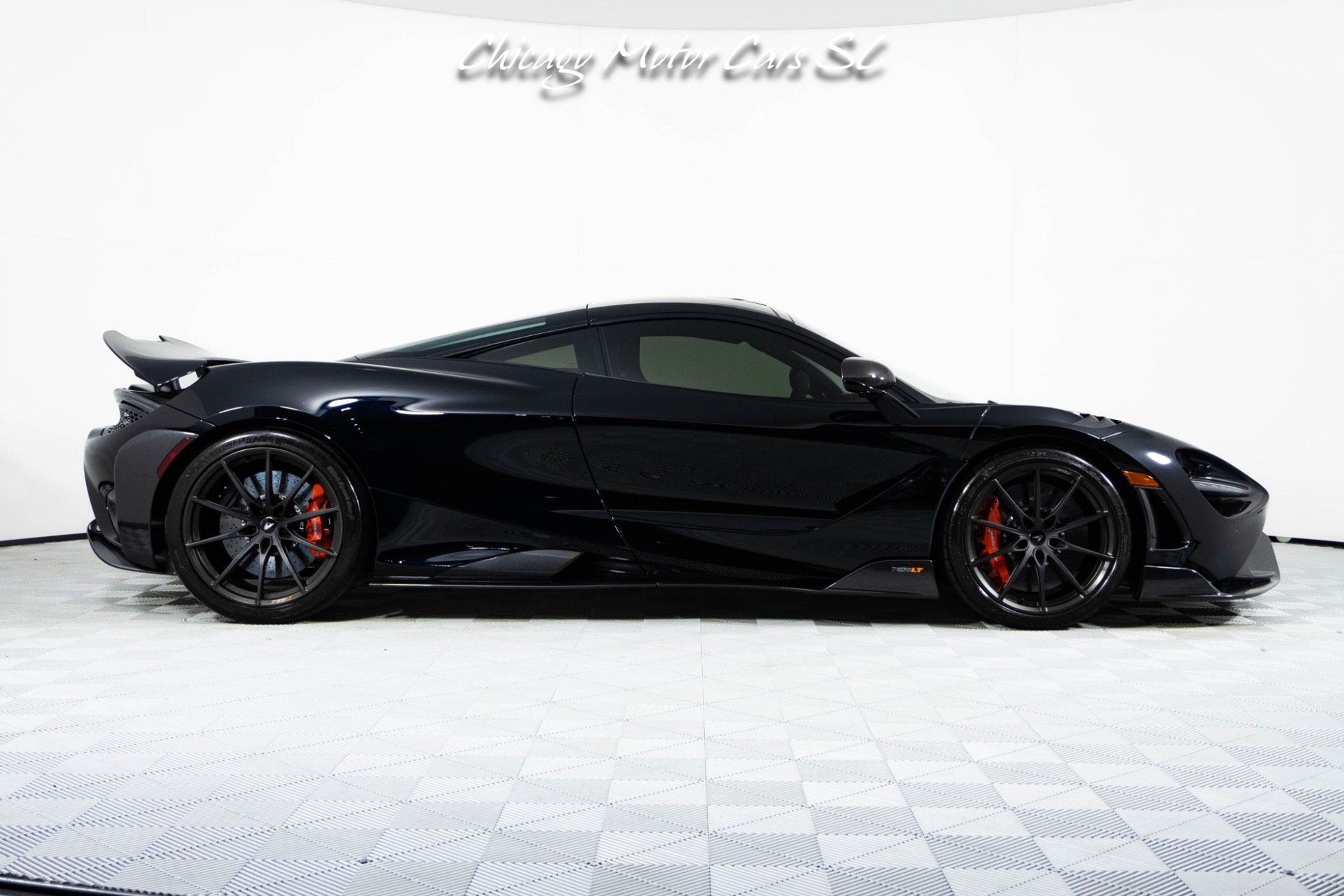 Used 2021 McLaren 765LT photo 10