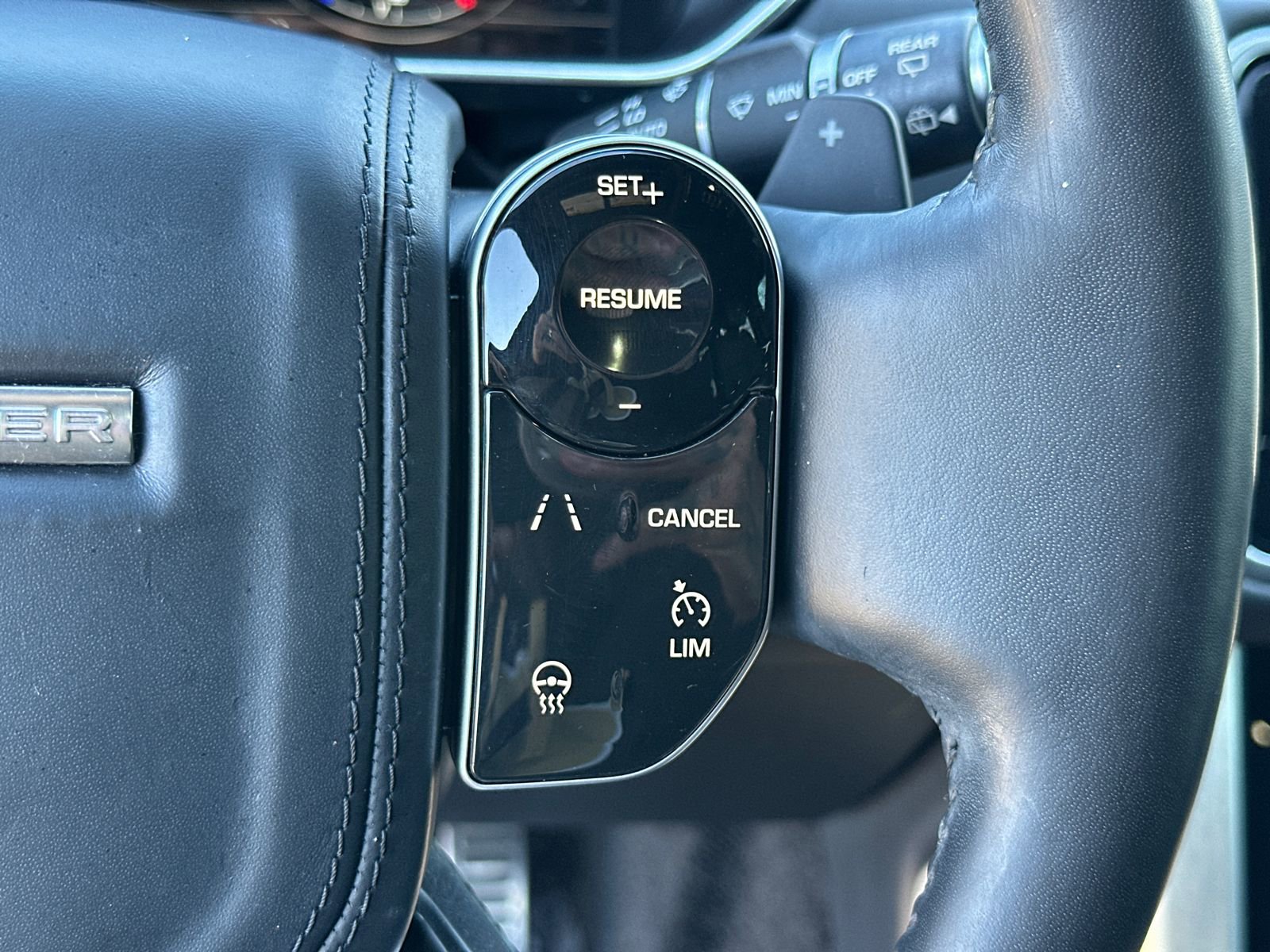 2022 Land Rover Range Rover P525 Westminster Edition