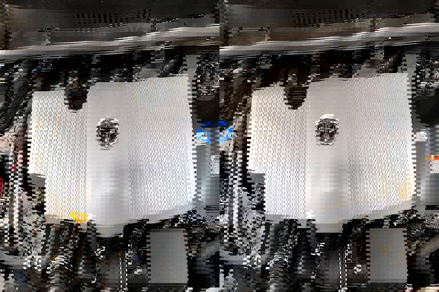 2021 Toyota Prius L Eco