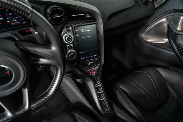 Used 2018 McLaren 720S Luxury photo 19
