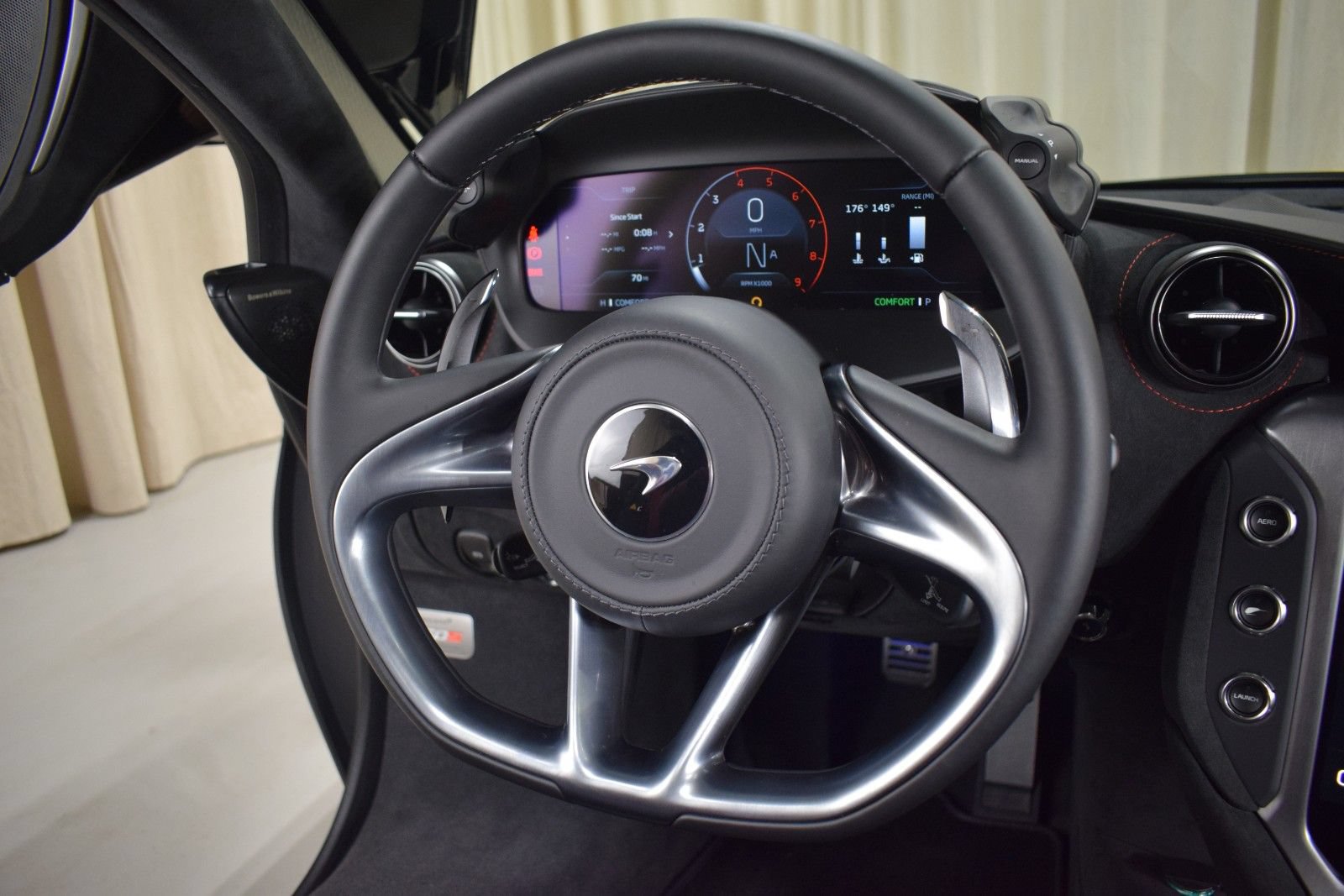 New 2026 McLaren 750S photo 23