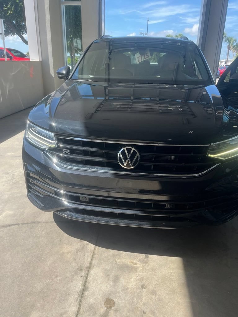 Used 2023 Volkswagen Tiguan SE R-Line
