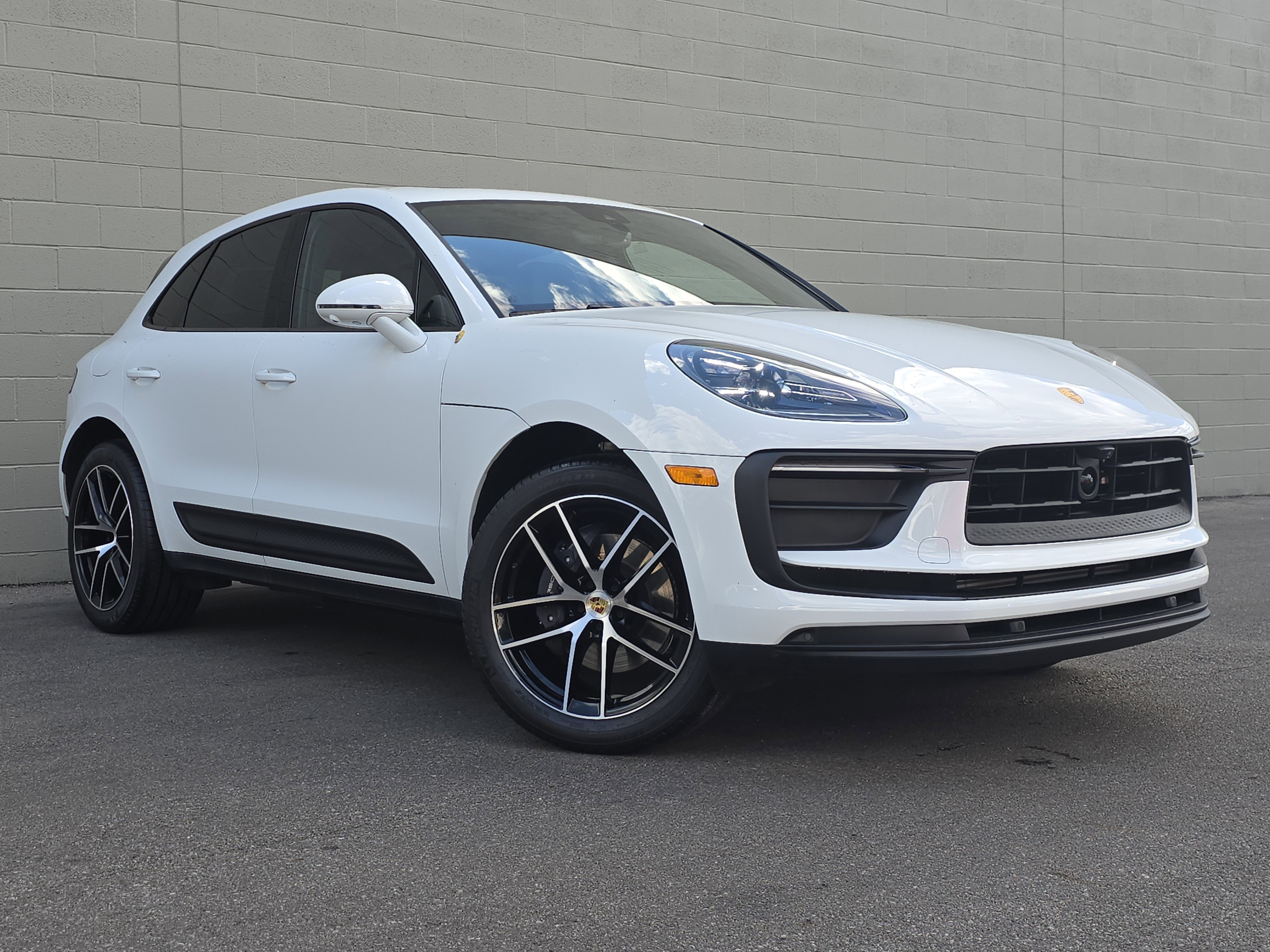 2025 Porsche Macan