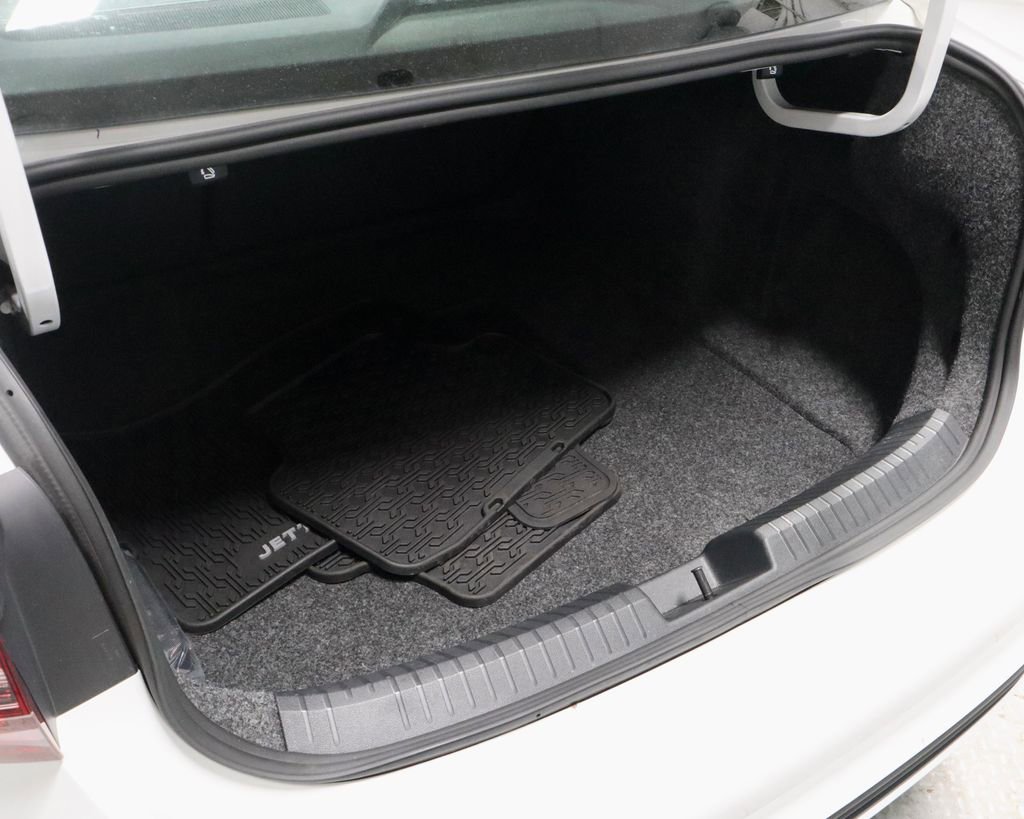 2025 Volkswagen Jetta S