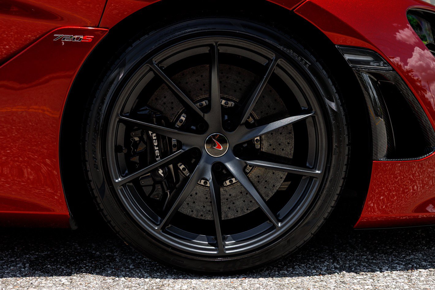 Used 2018 McLaren 720S Luxury photo 35