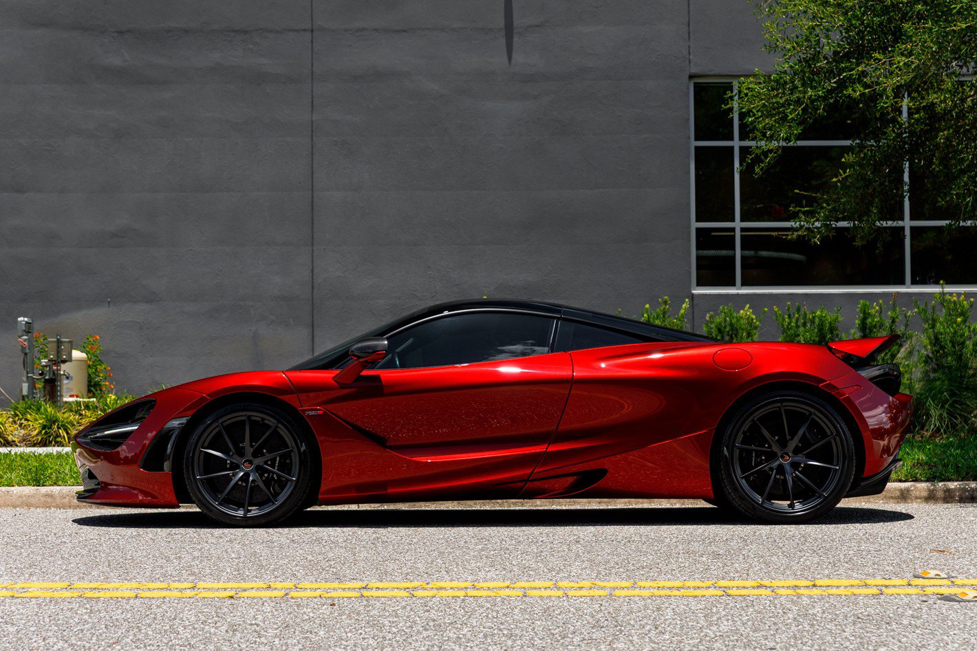 Used 2018 McLaren 720S Luxury photo 40