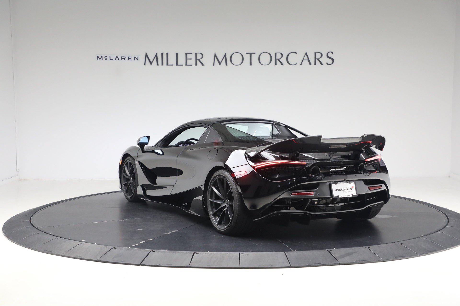 Used 2020 McLaren 720S Performance photo 17