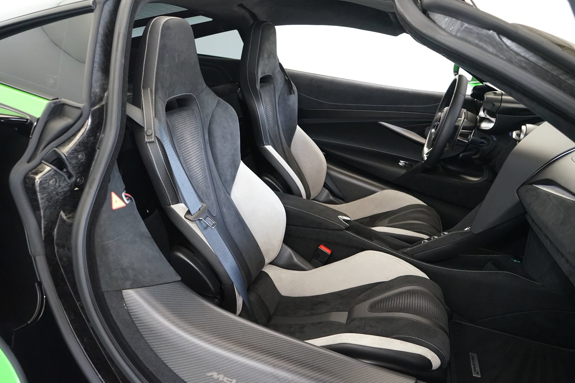 Used 2024 McLaren 750S photo 20