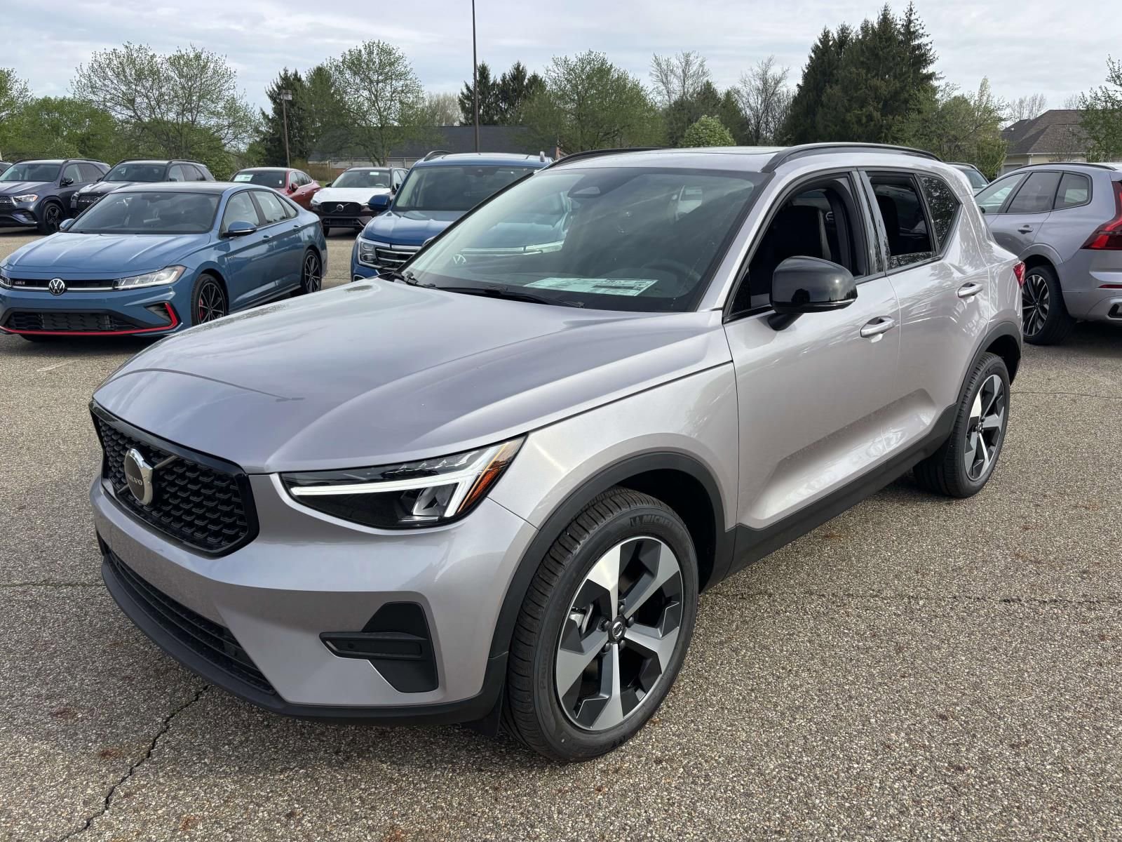 2026 Volvo Xc40 B5 Core
