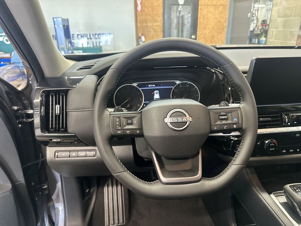 2026 Nissan Pathfinder SV